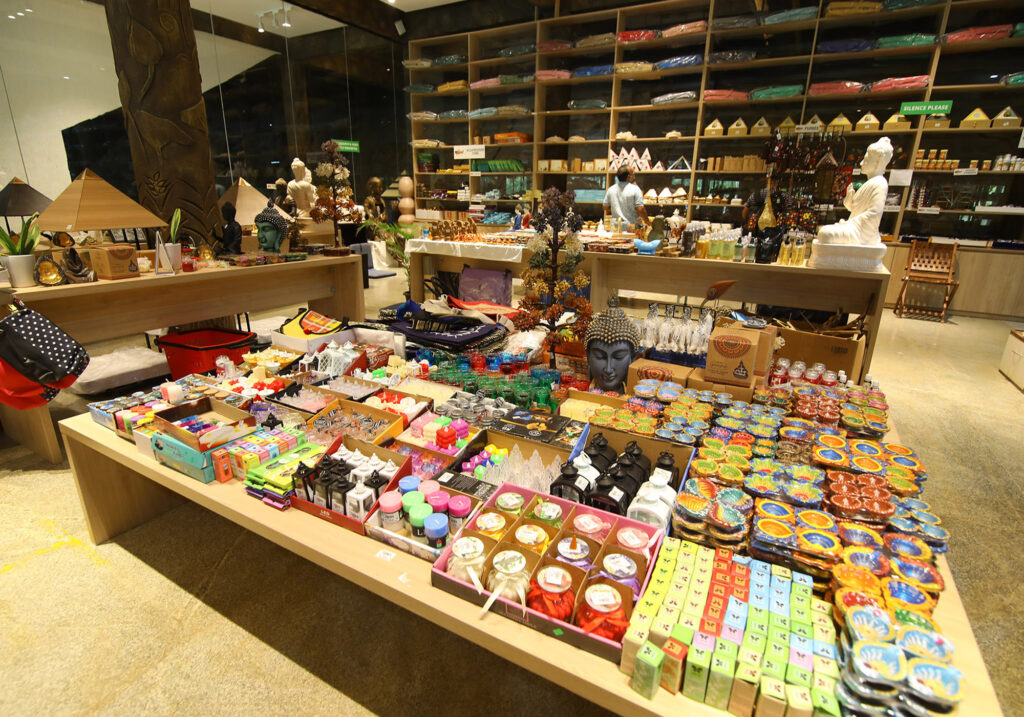 Pyramid Store